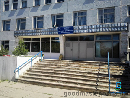 Установка металопластикової перегородки і дверей VEKA в Лікарні м.Чугуїв, Харк.обл, вул. Гвардійська, 52